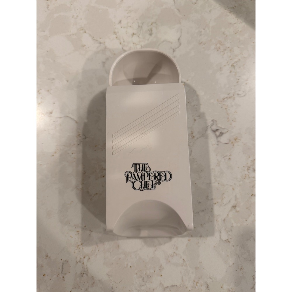 The Pampered Chef Adjustable Measuring Scoop White 1/8 to 1/2 Cup Made in USA